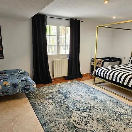 In Big House With Private Pool & Large Outdoor Space Holiday home L'Alfas del Pi