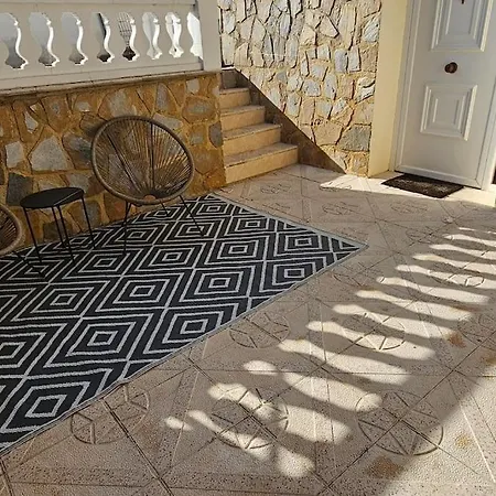 In Big House With Private Pool & Large Outdoor Space Holiday home